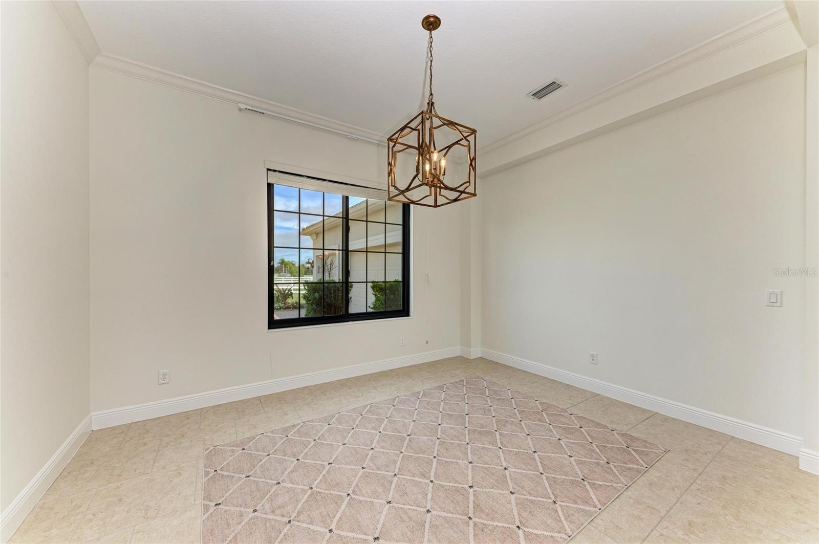 A4664784 Property Photo
