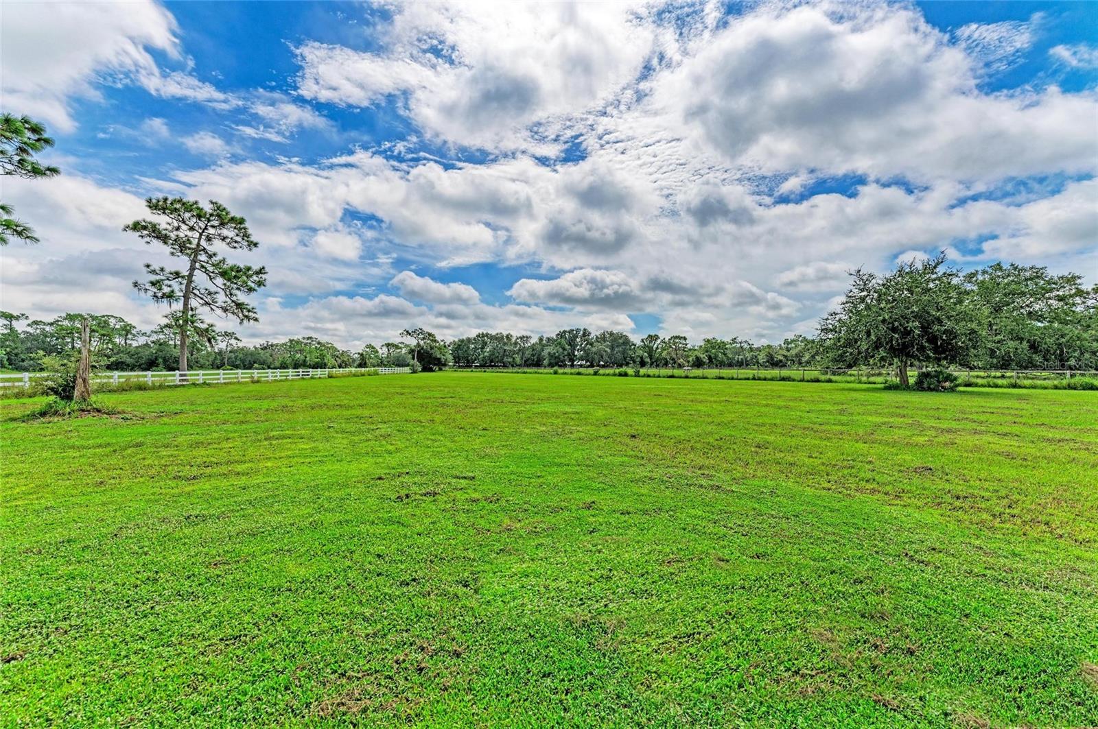 A4664784 Property Photo