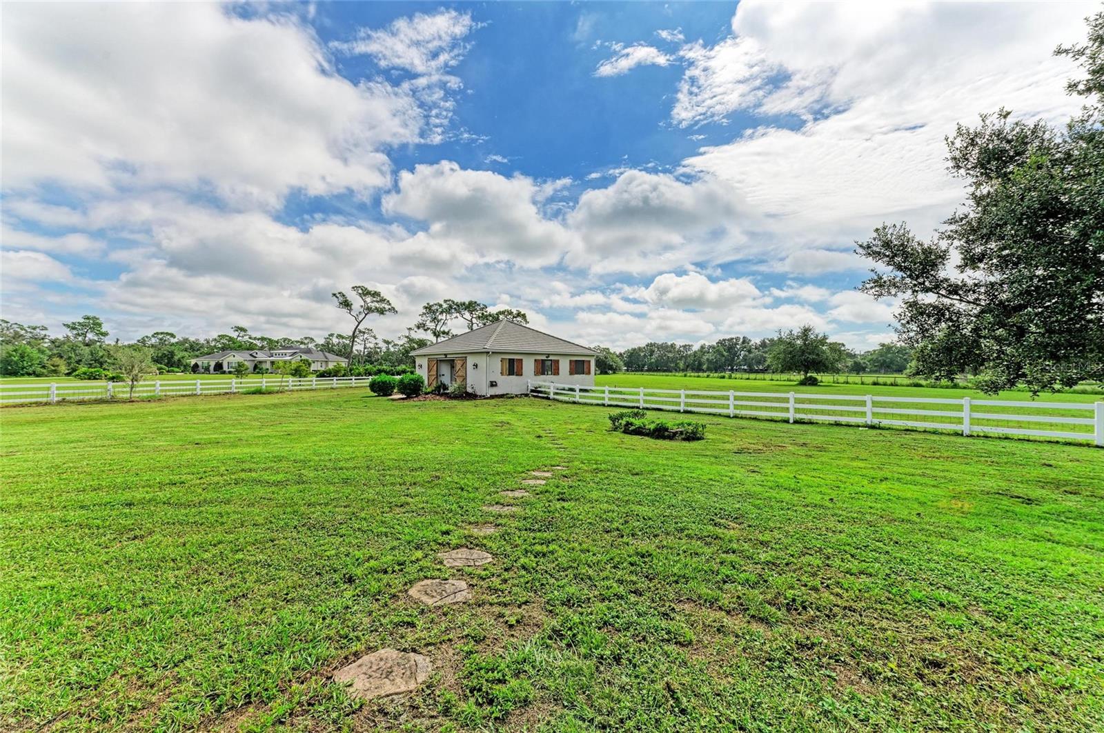 A4664784 Property Photo