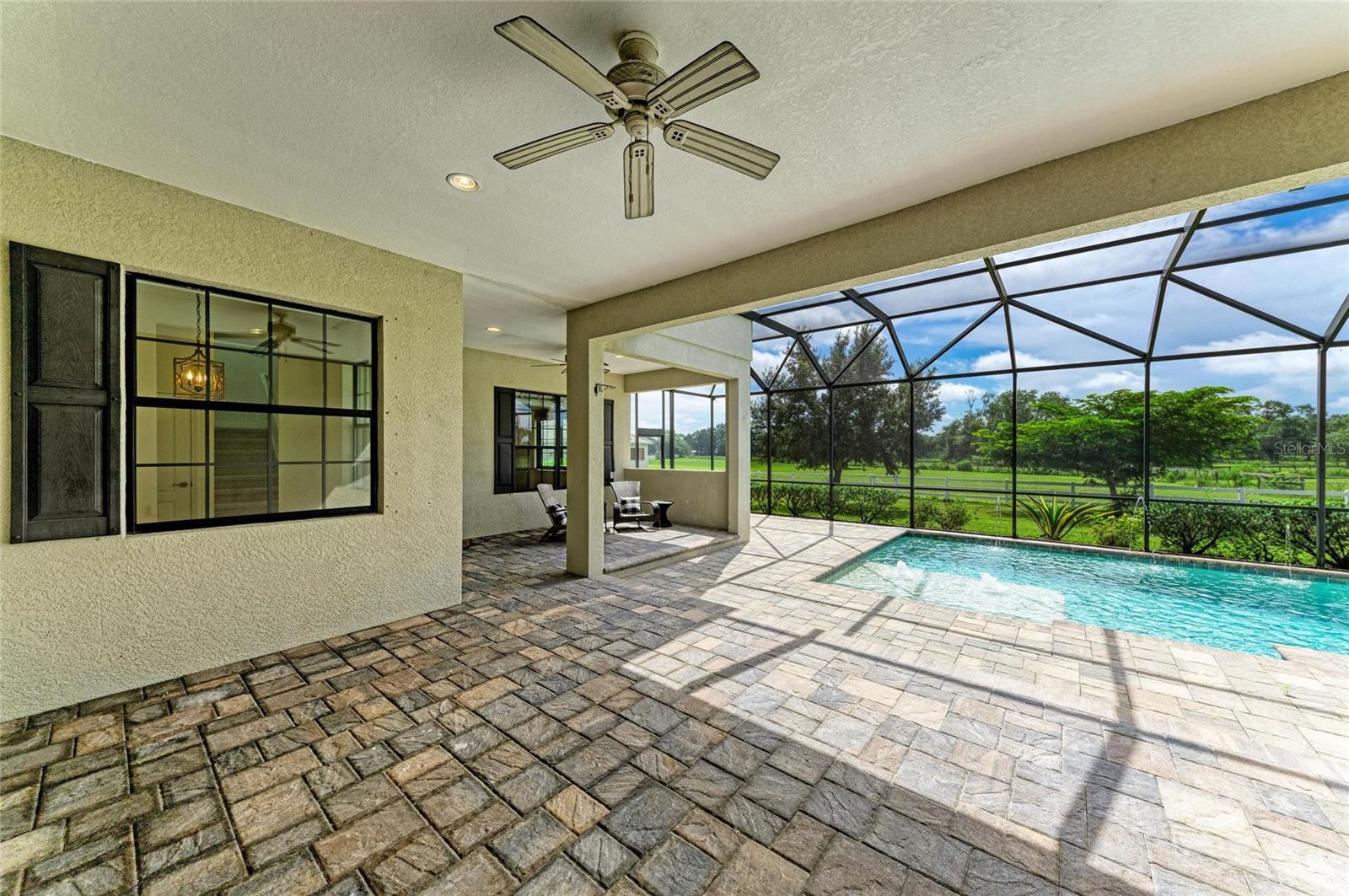 A4664784 Property Photo