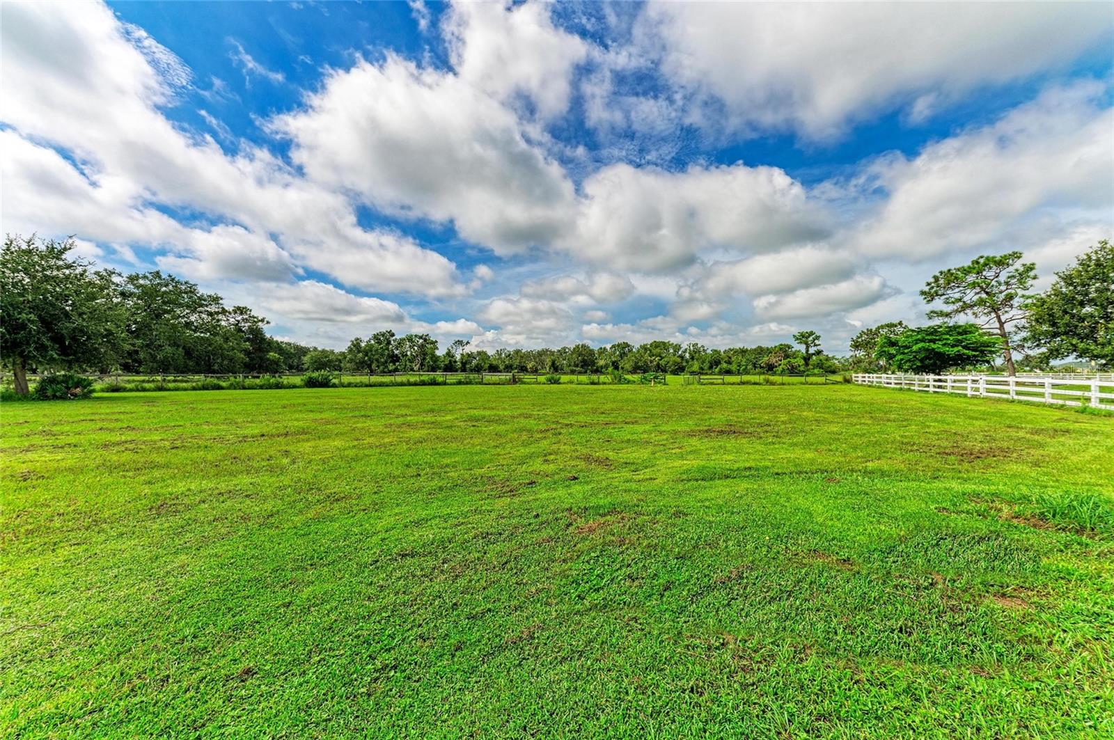 A4664784 Property Photo
