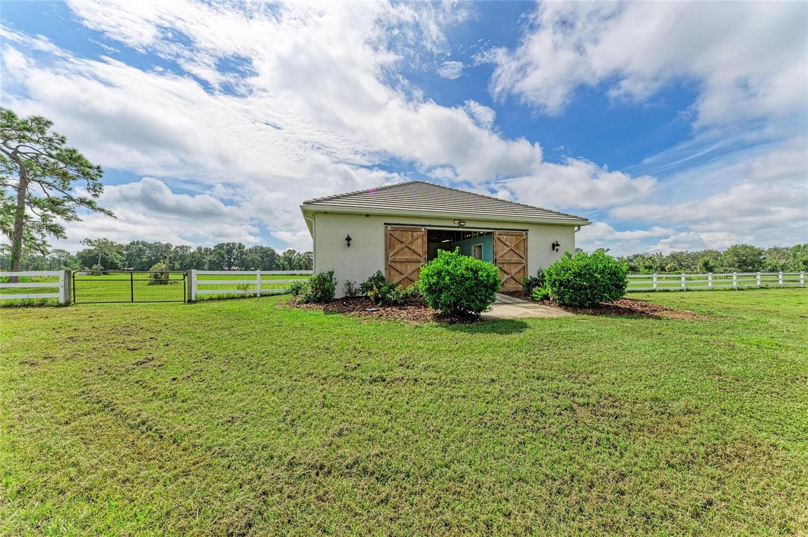 A4664784 Property Photo