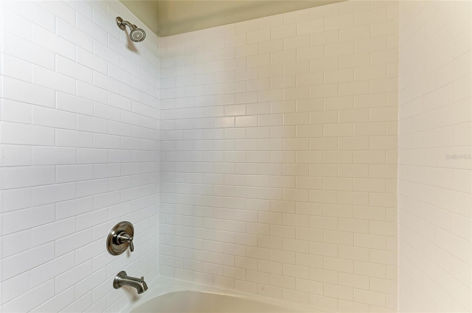 A4664784 Property Photo