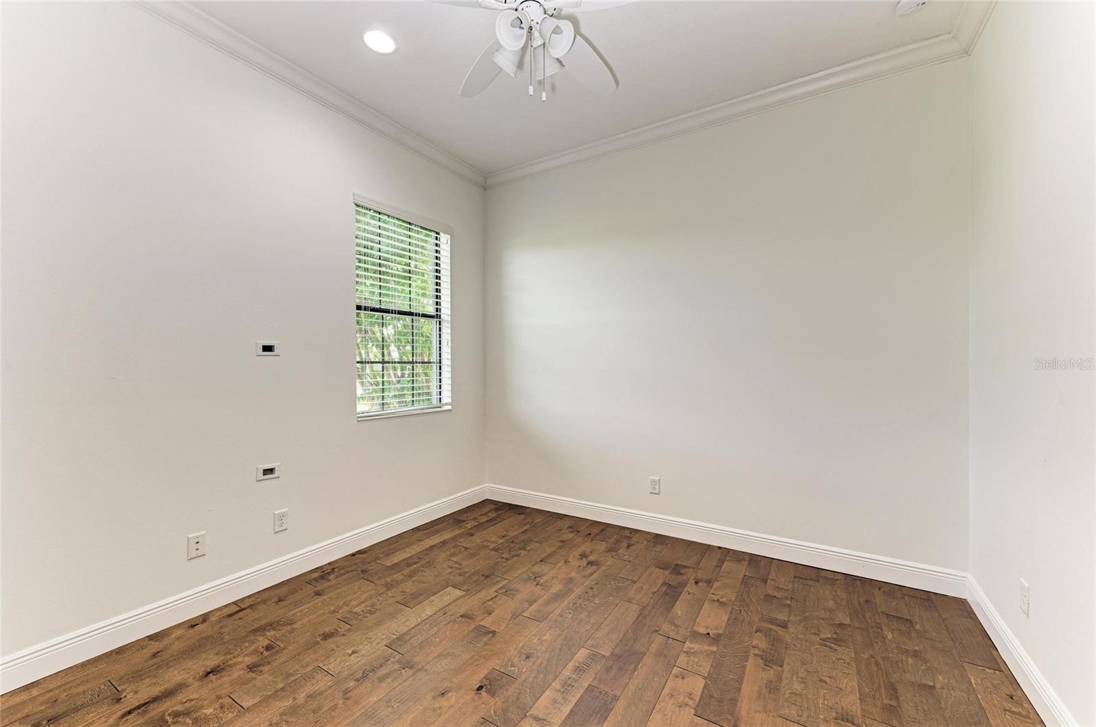 A4664784 Property Photo