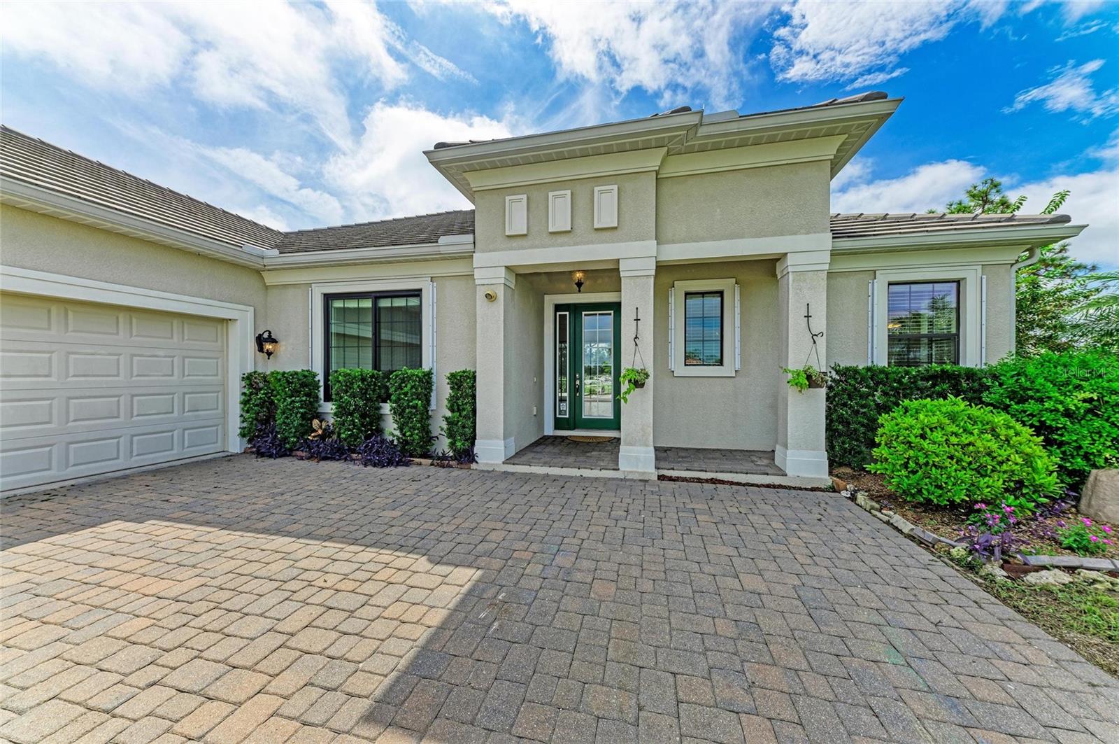 A4664784 Property Photo