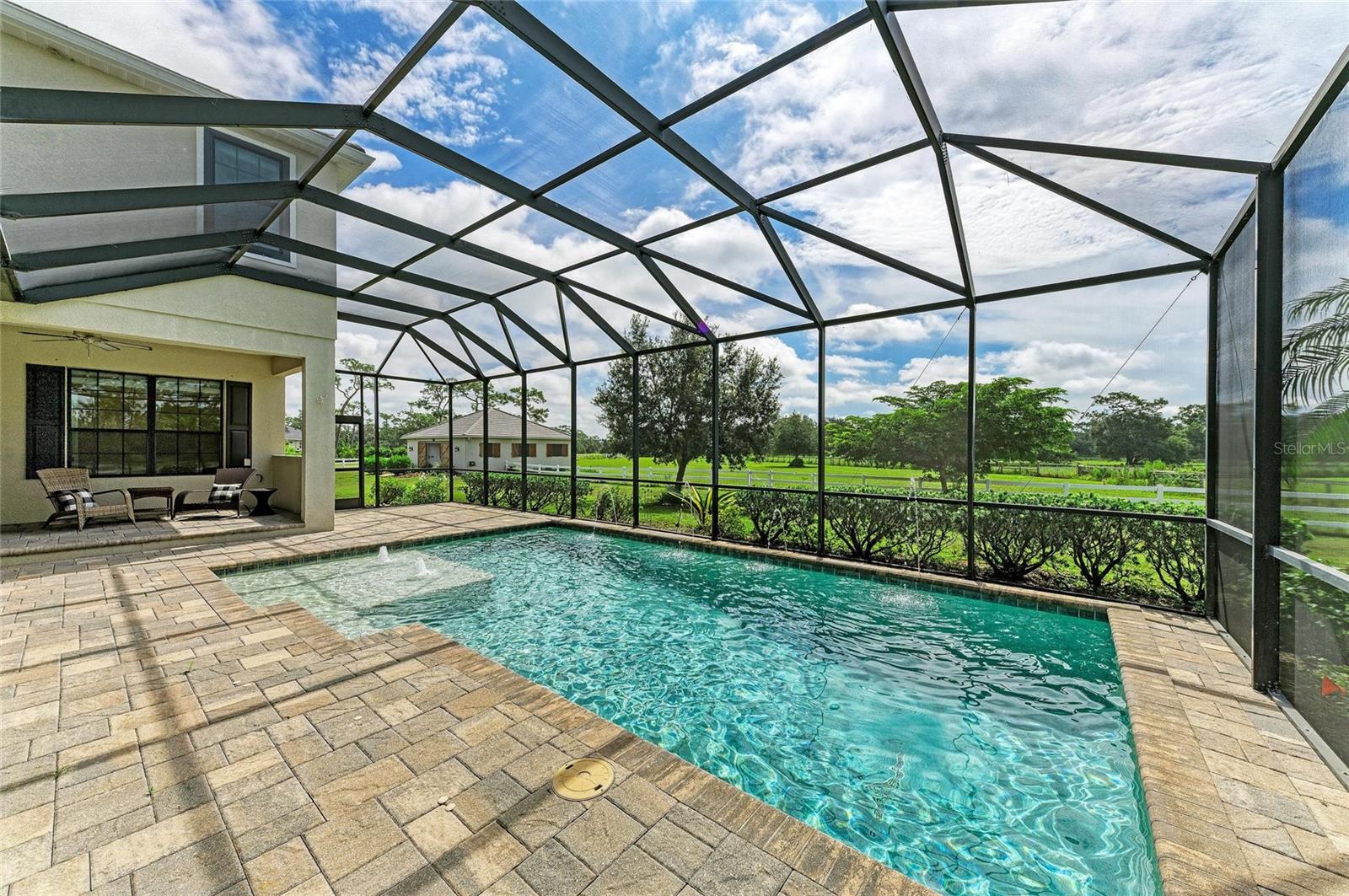 A4664784 Property Photo