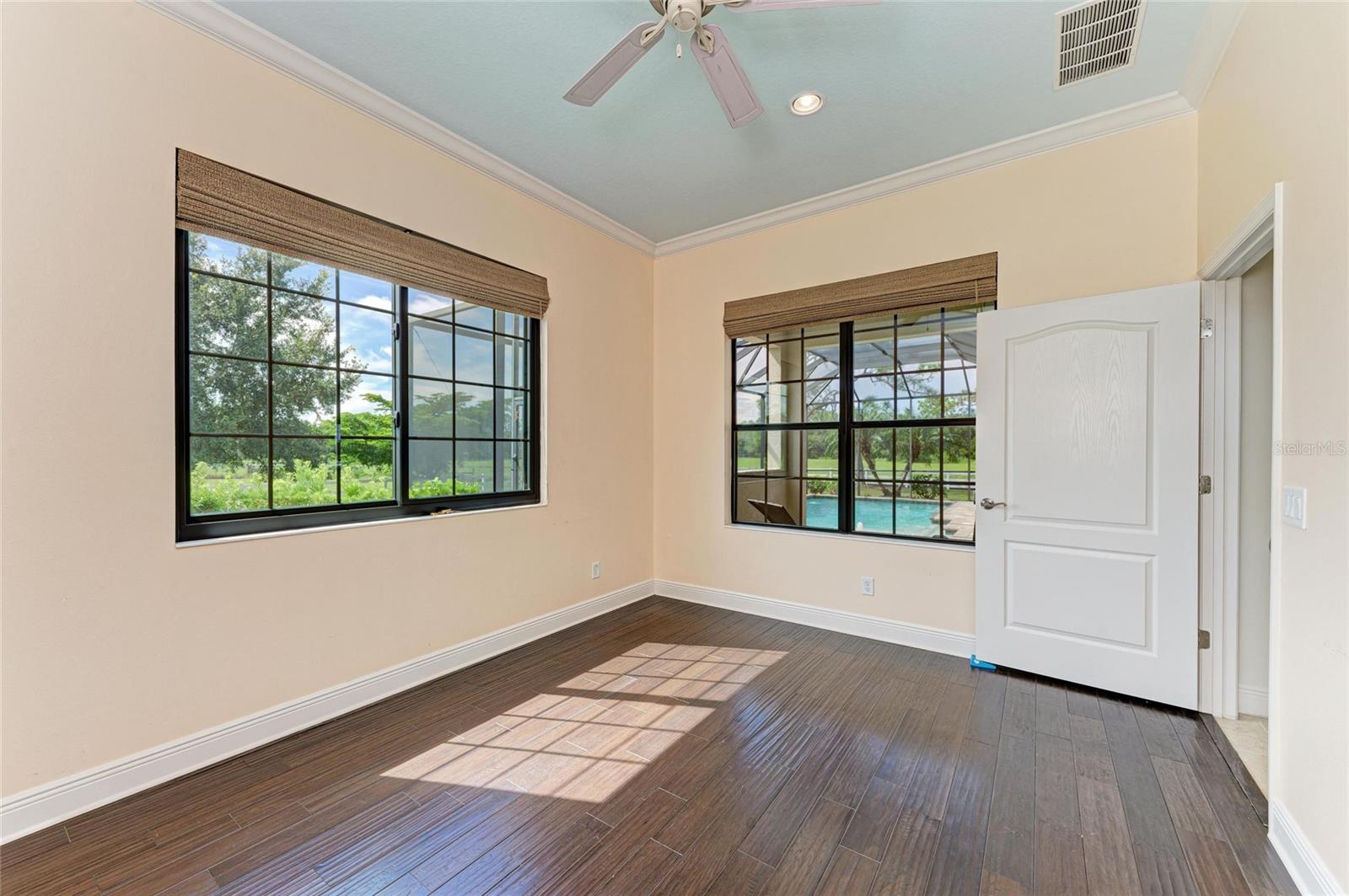A4664784 Property Photo