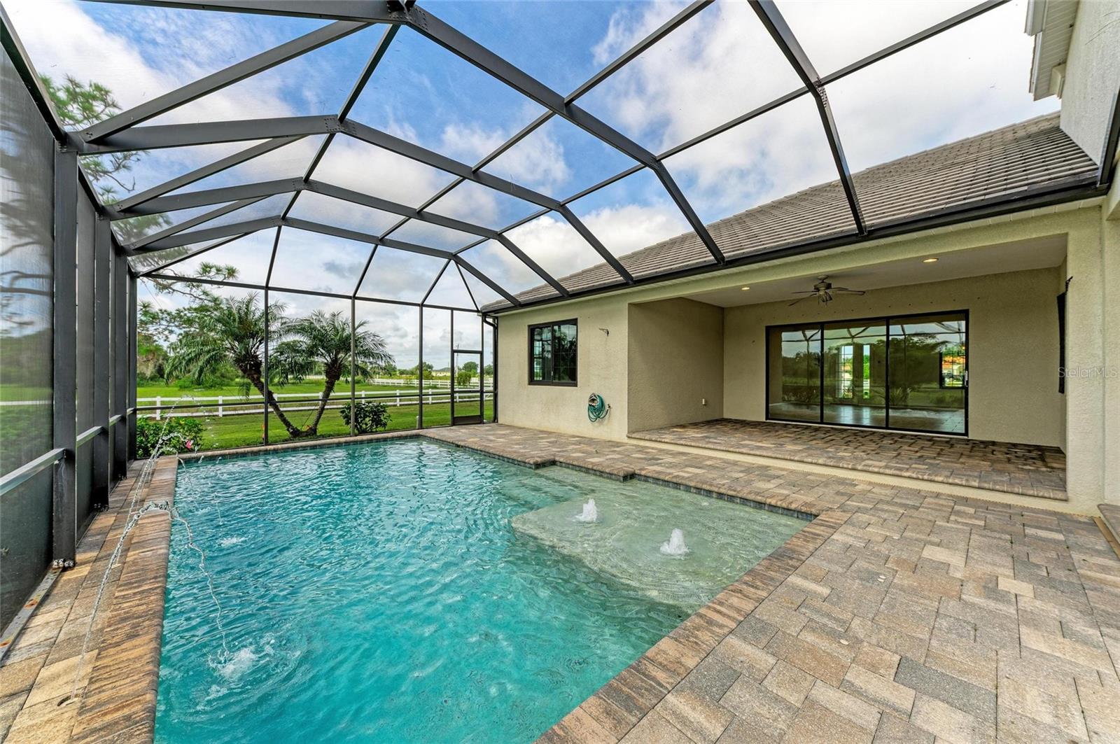 A4664784 Property Photo