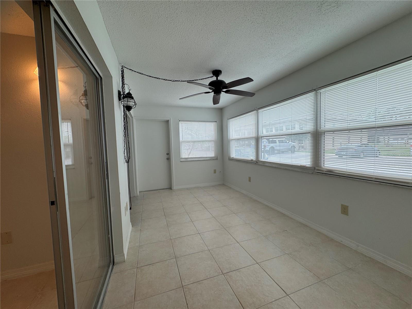 W7878902 Property Photo