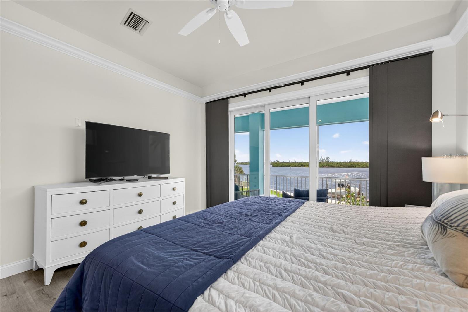 D6143762 Property Photo