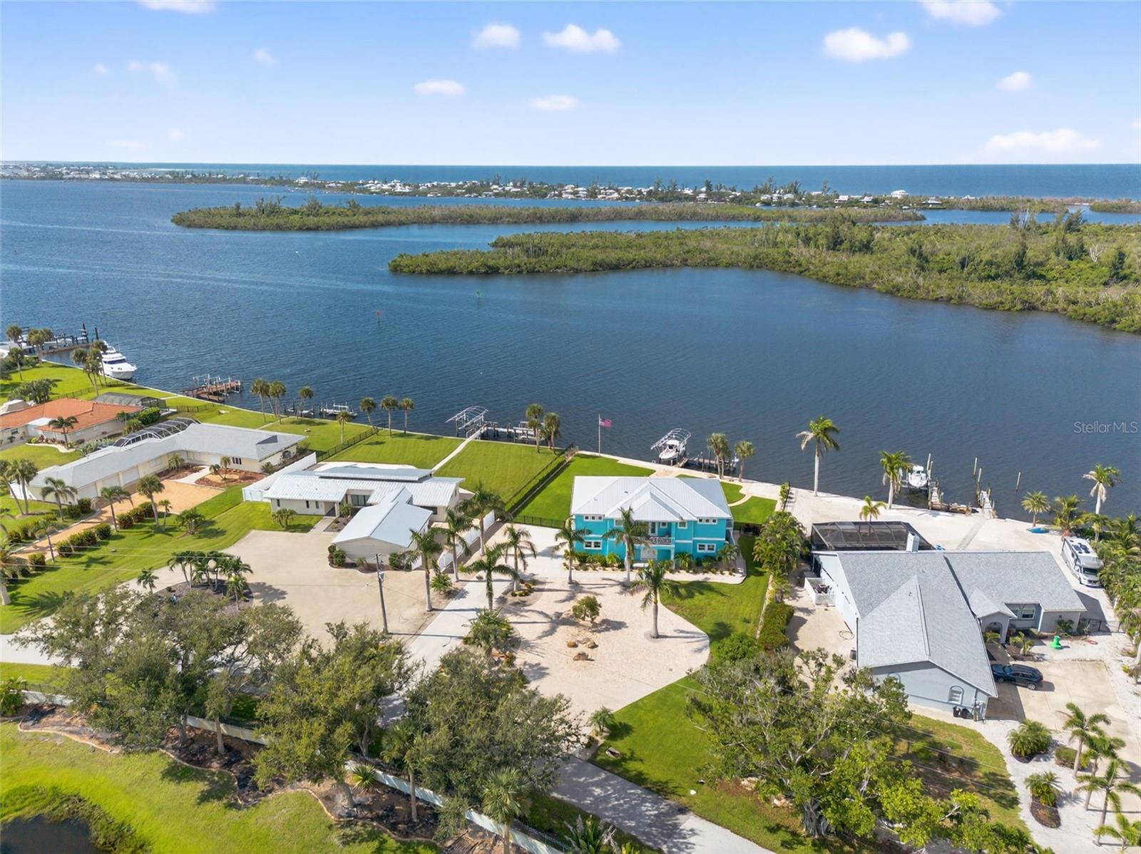 D6143762 Property Photo