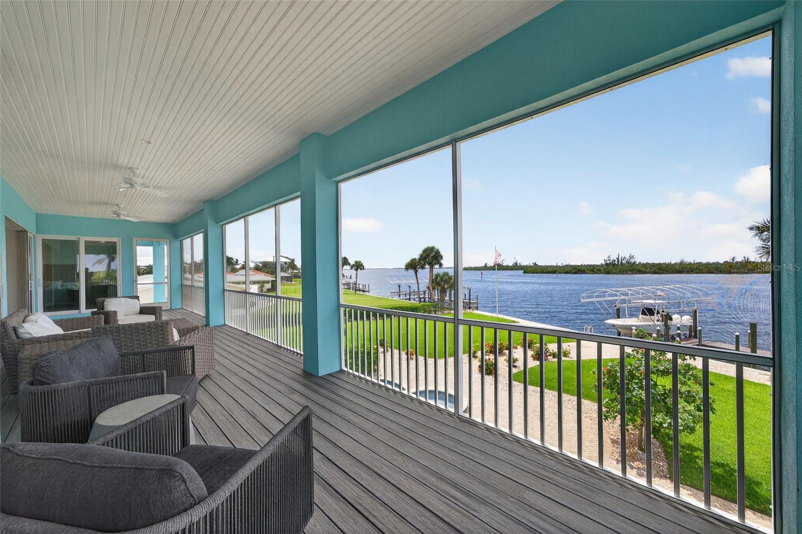 D6143762 Property Photo