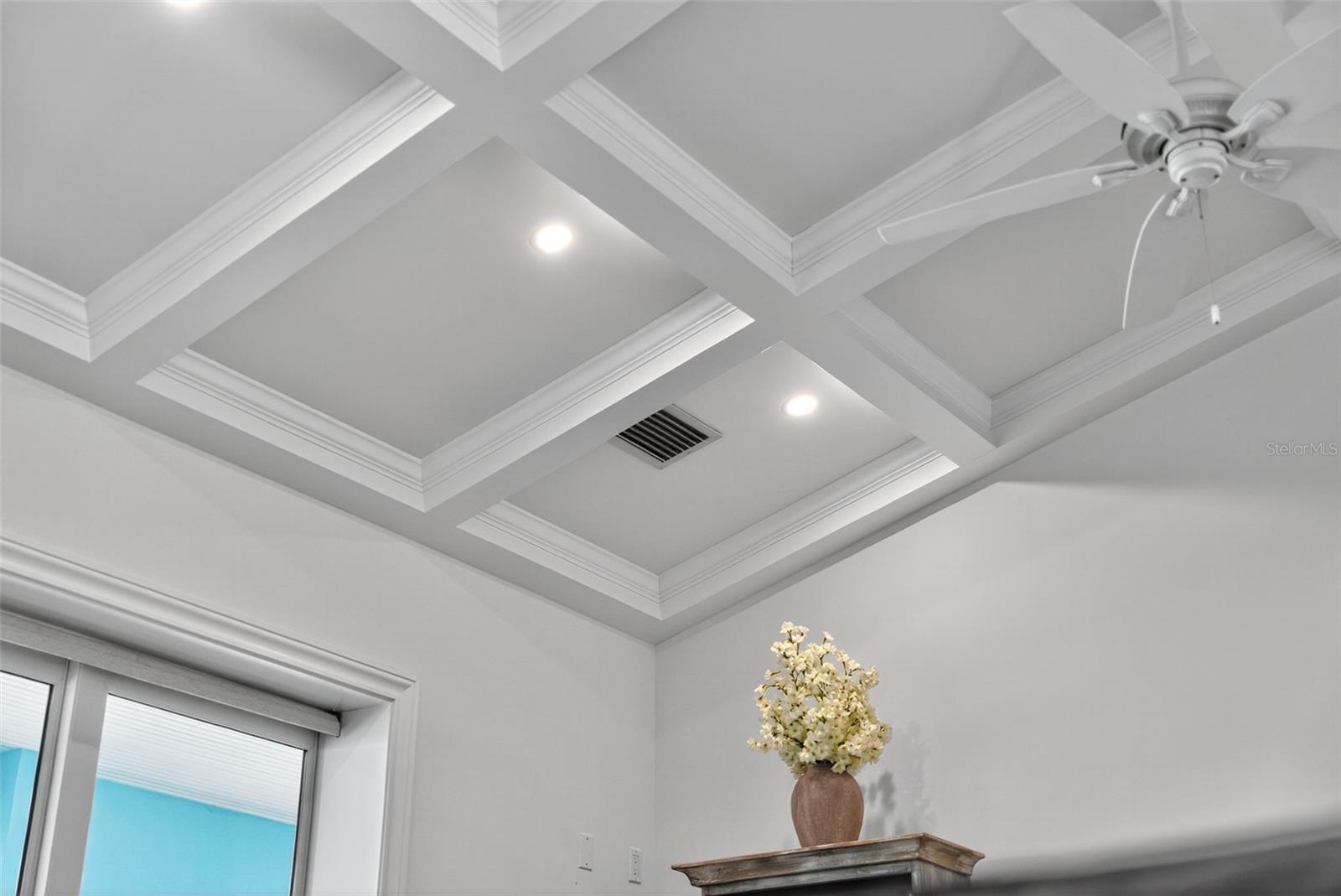 D6143762 Property Photo