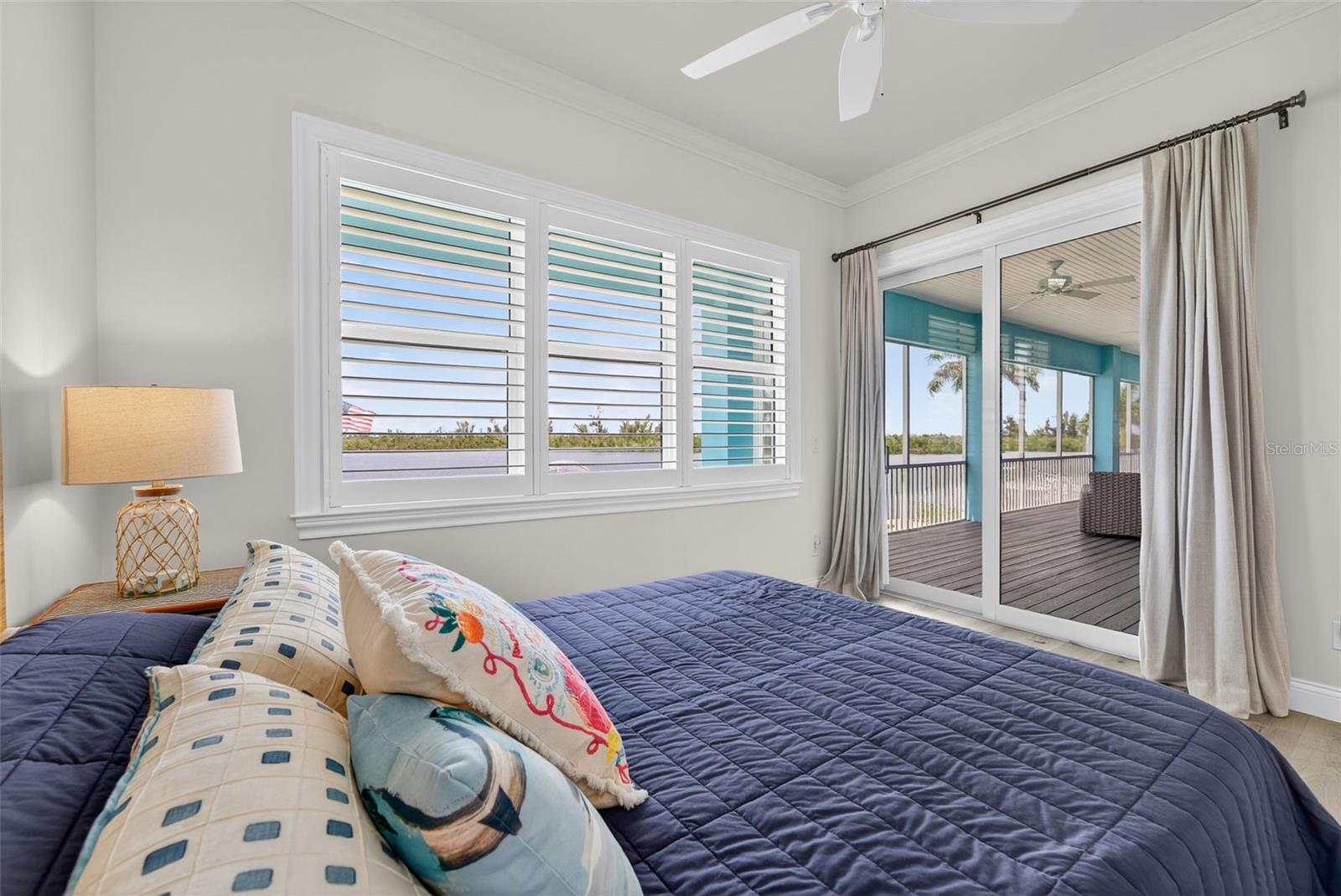 D6143762 Property Photo