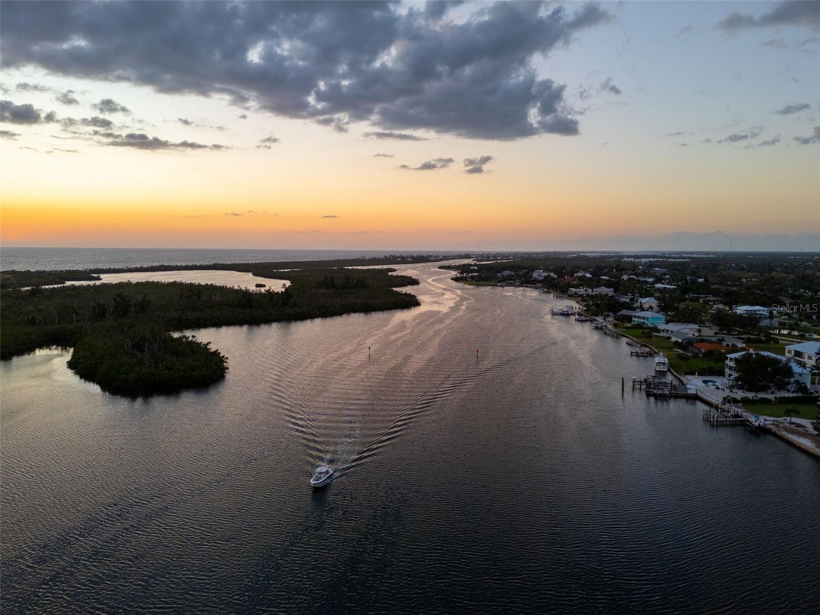 D6143762 Property Photo