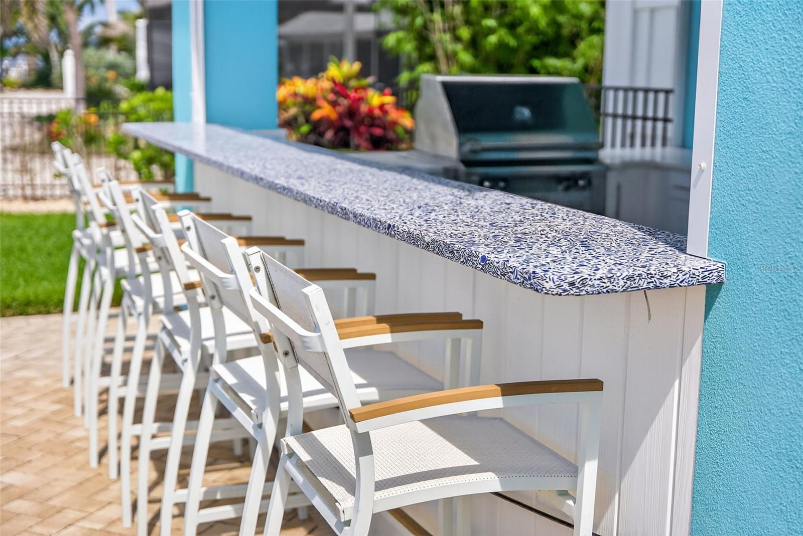 D6143762 Property Photo