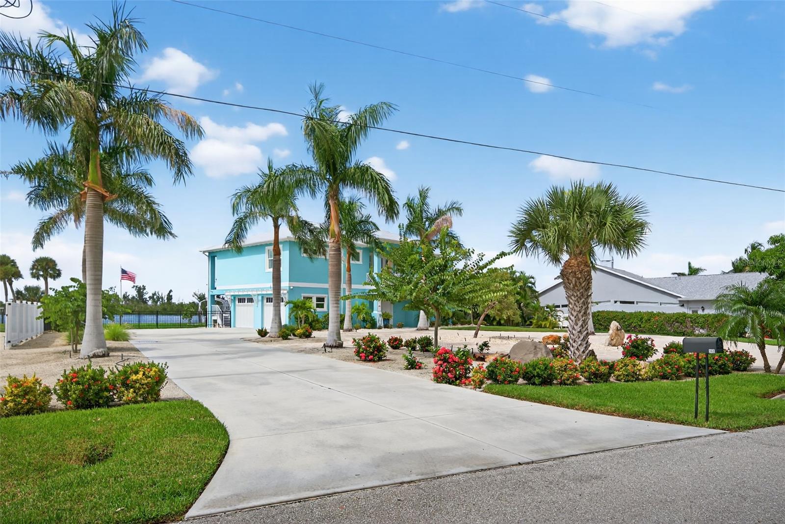 D6143762 Property Photo