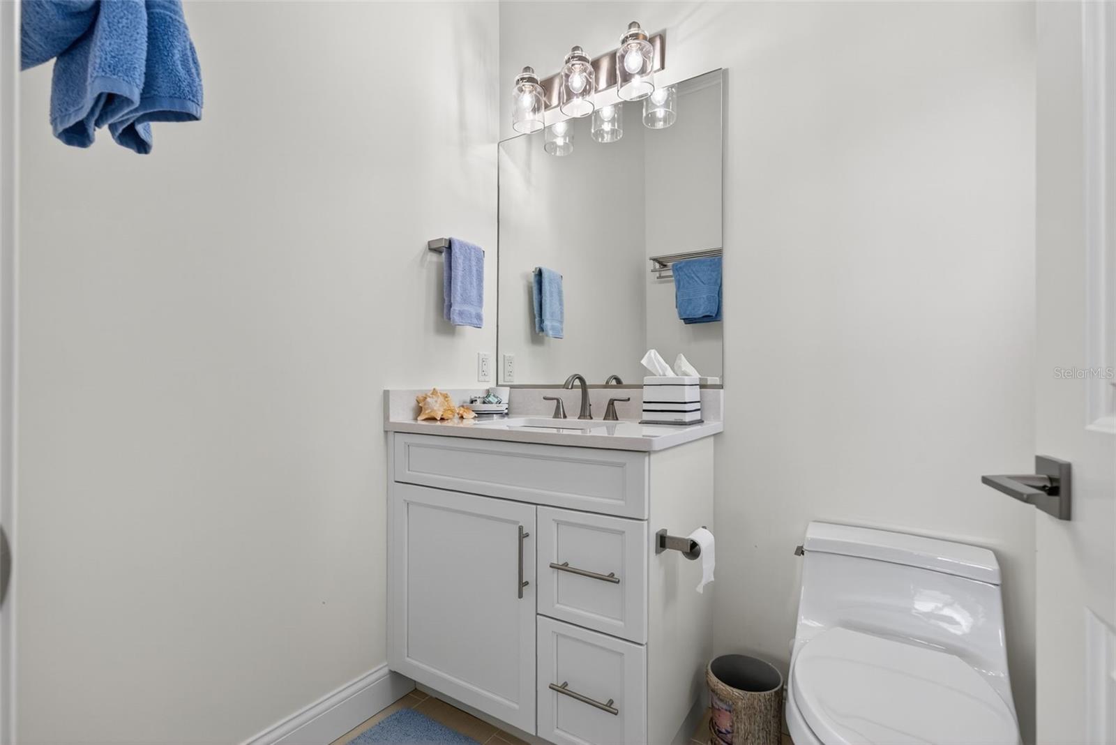 D6143762 Property Photo