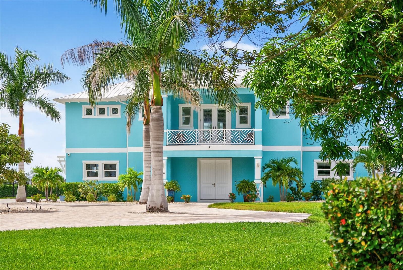 D6143762 Property Photo