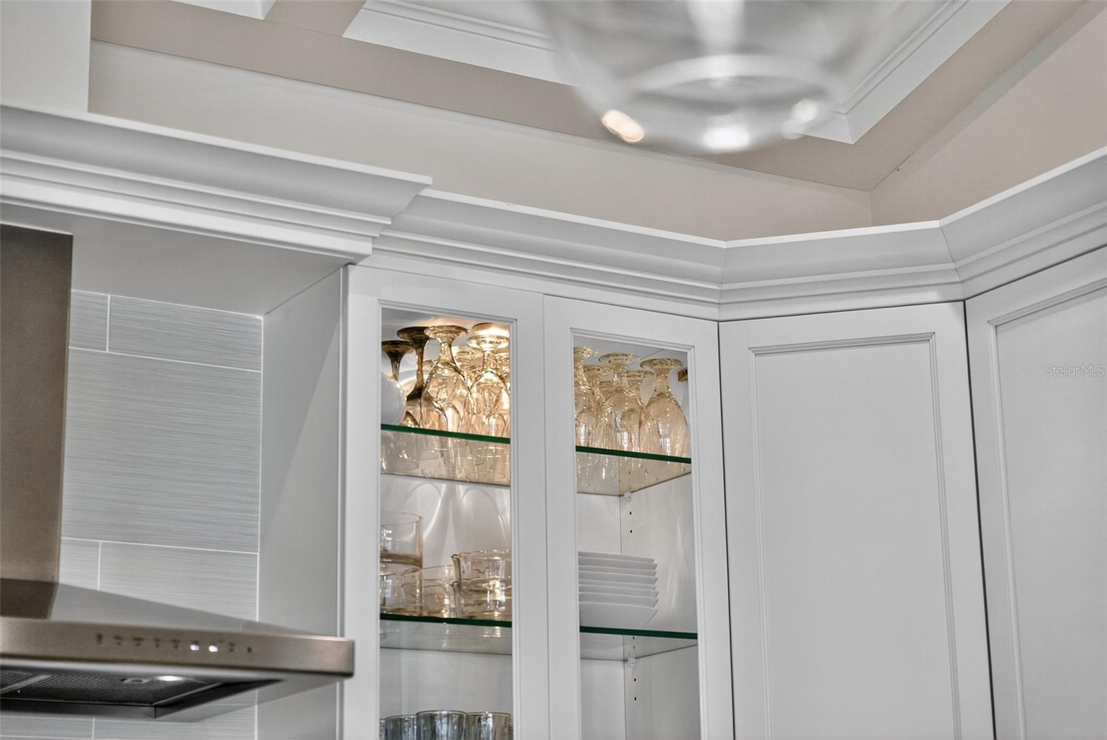 D6143762 Property Photo