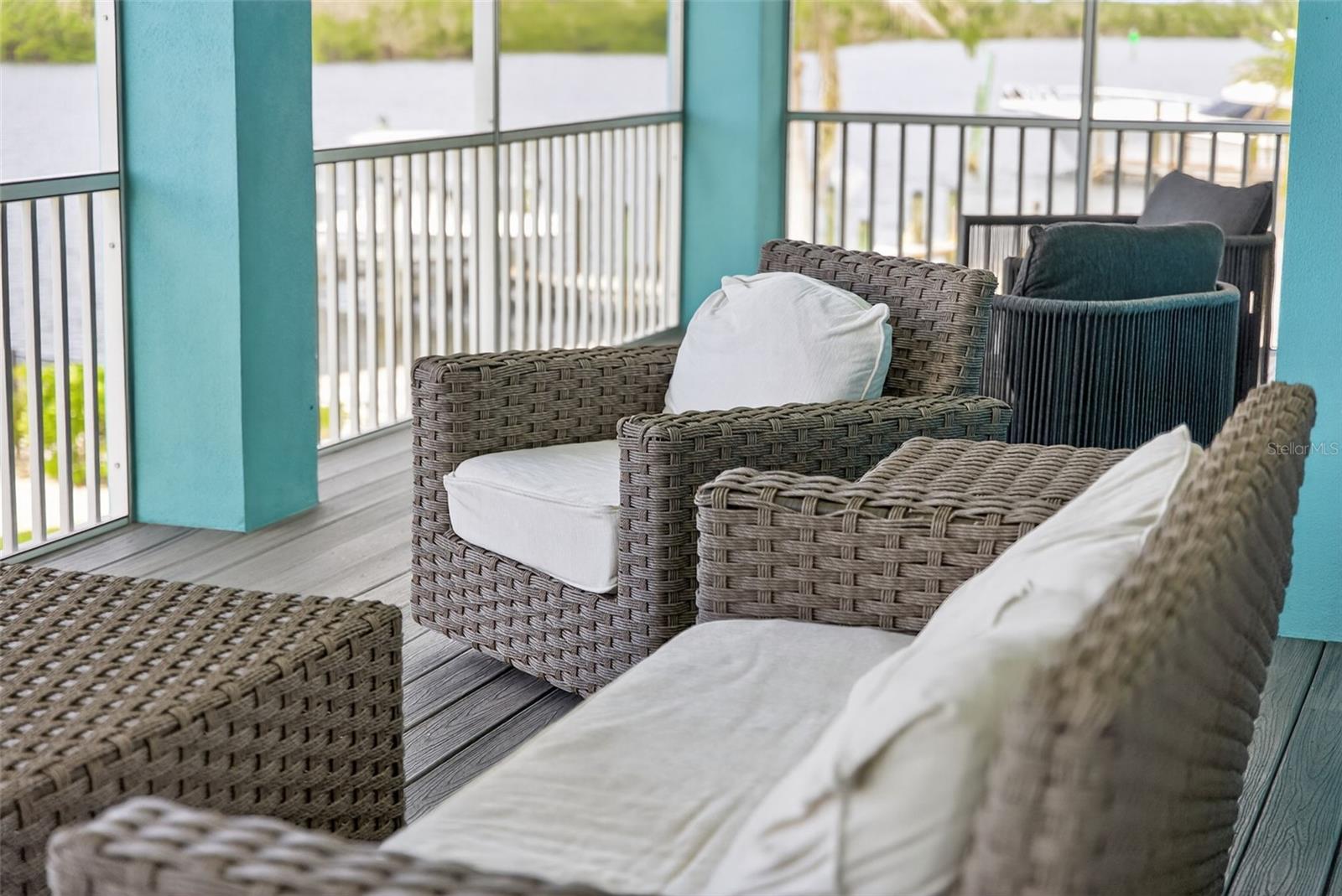 D6143762 Property Photo