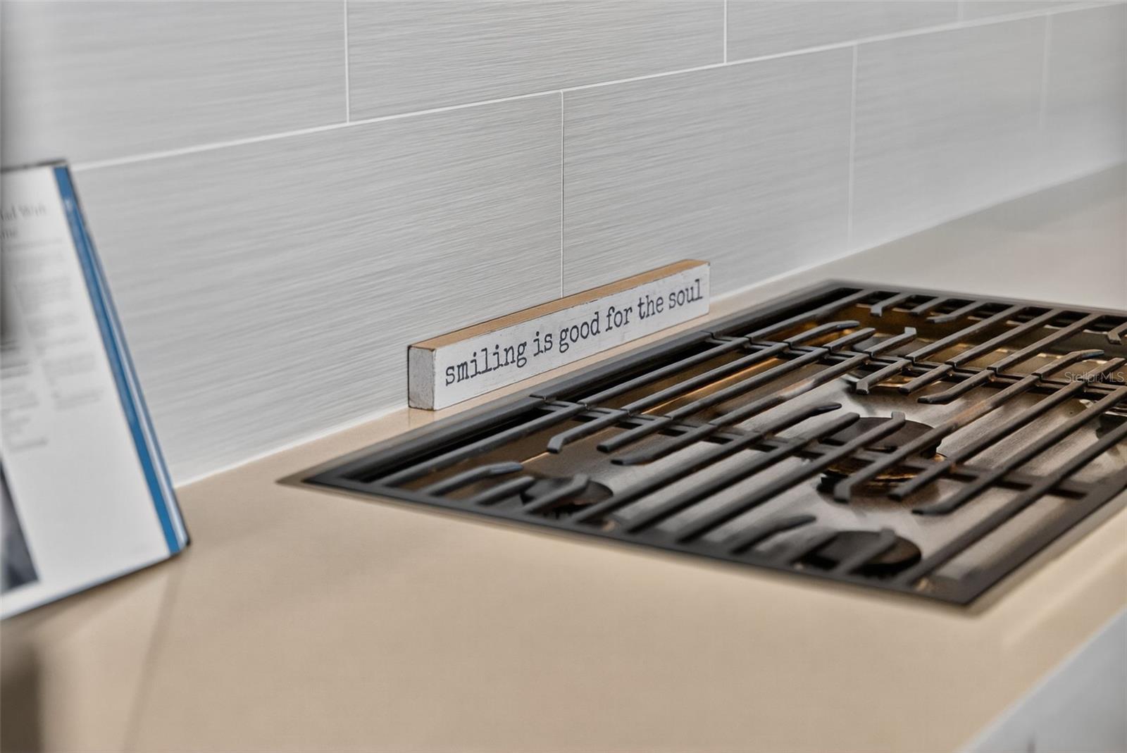 D6143762 Property Photo