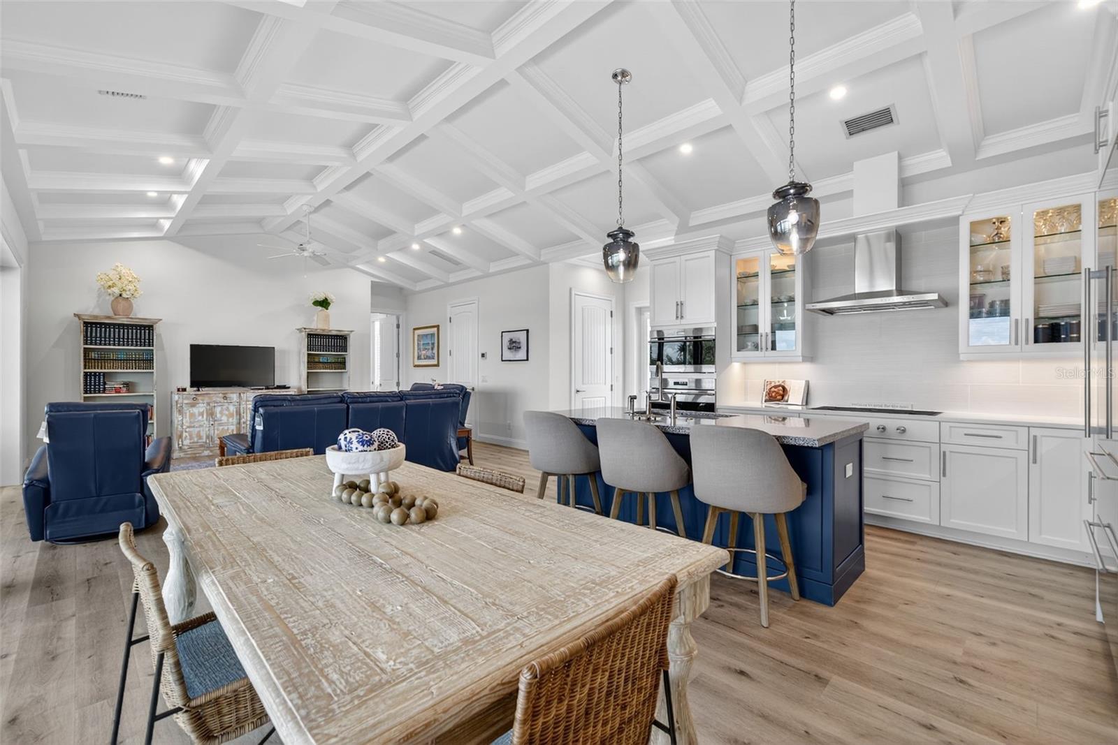 D6143762 Property Photo