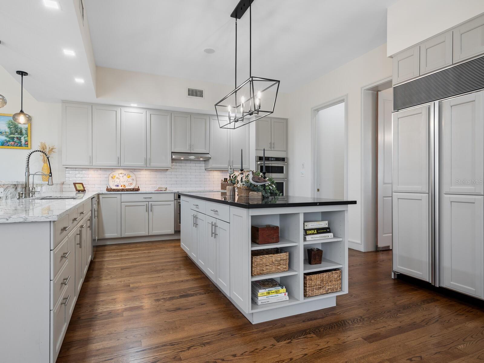 A4664806 Property Photo