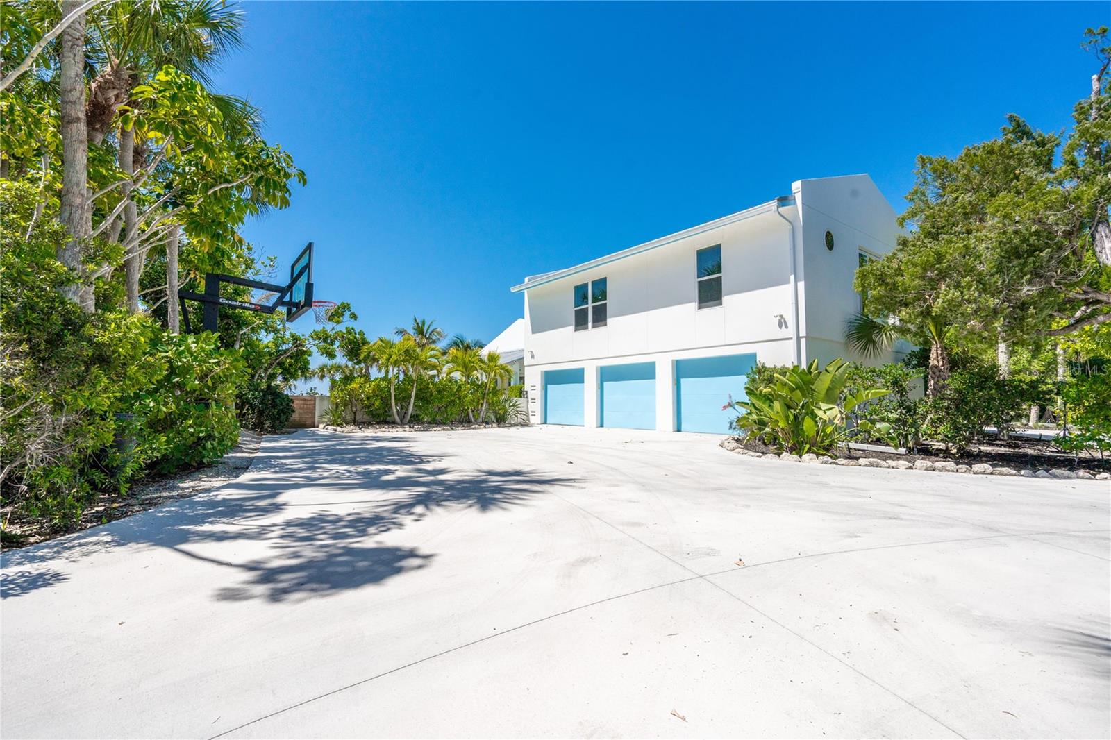 N6140499 Property Photo