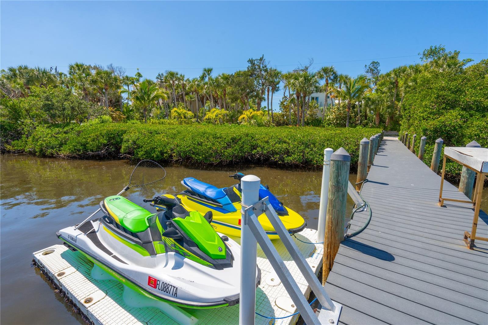 N6140499 Property Photo