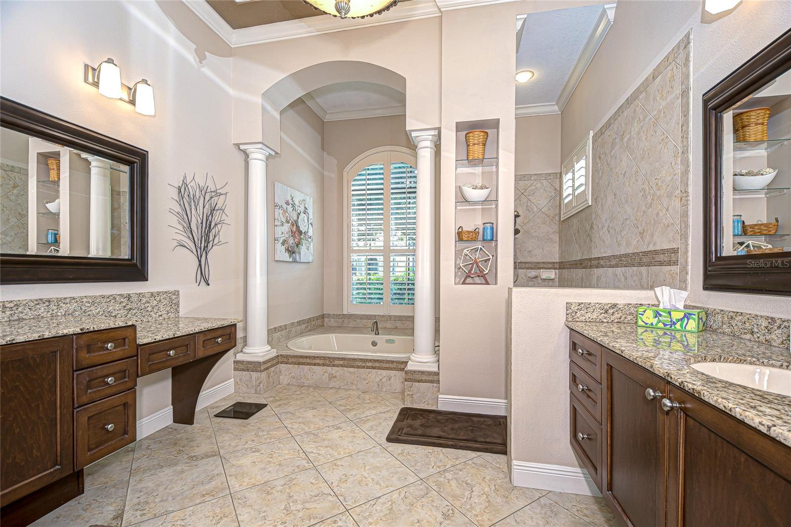 21327 LAKE VIENNA DR, LAND O LAKES, FL, 34638