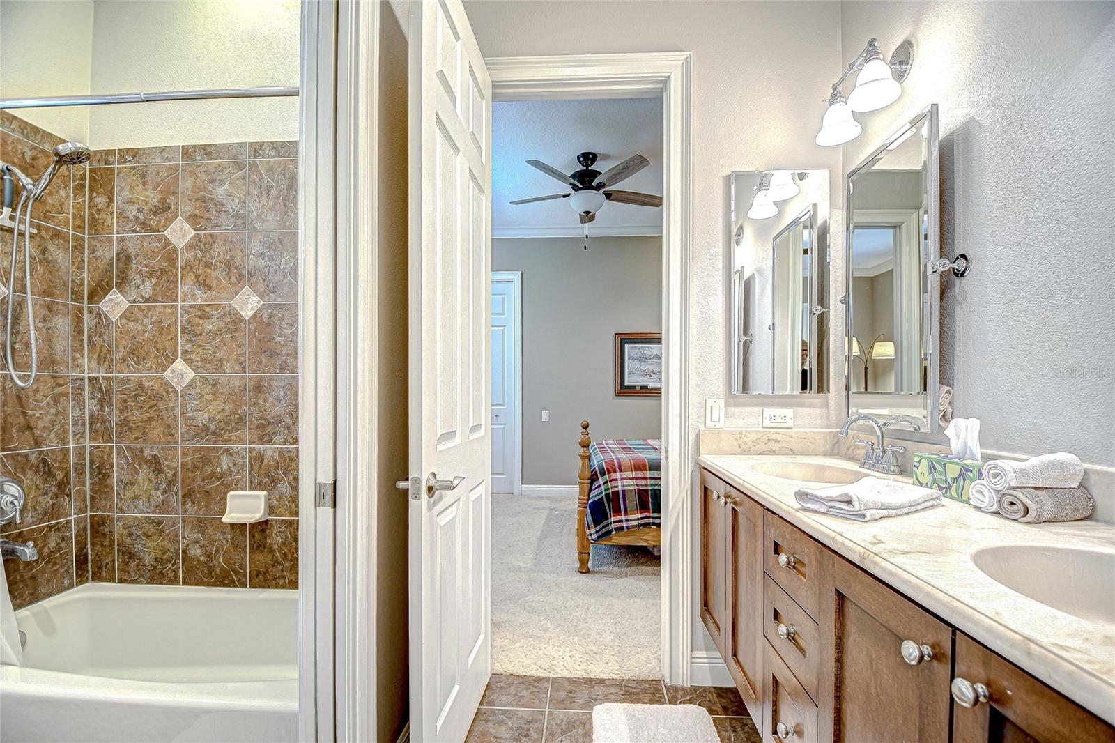 21327 LAKE VIENNA DR, LAND O LAKES, FL, 34638