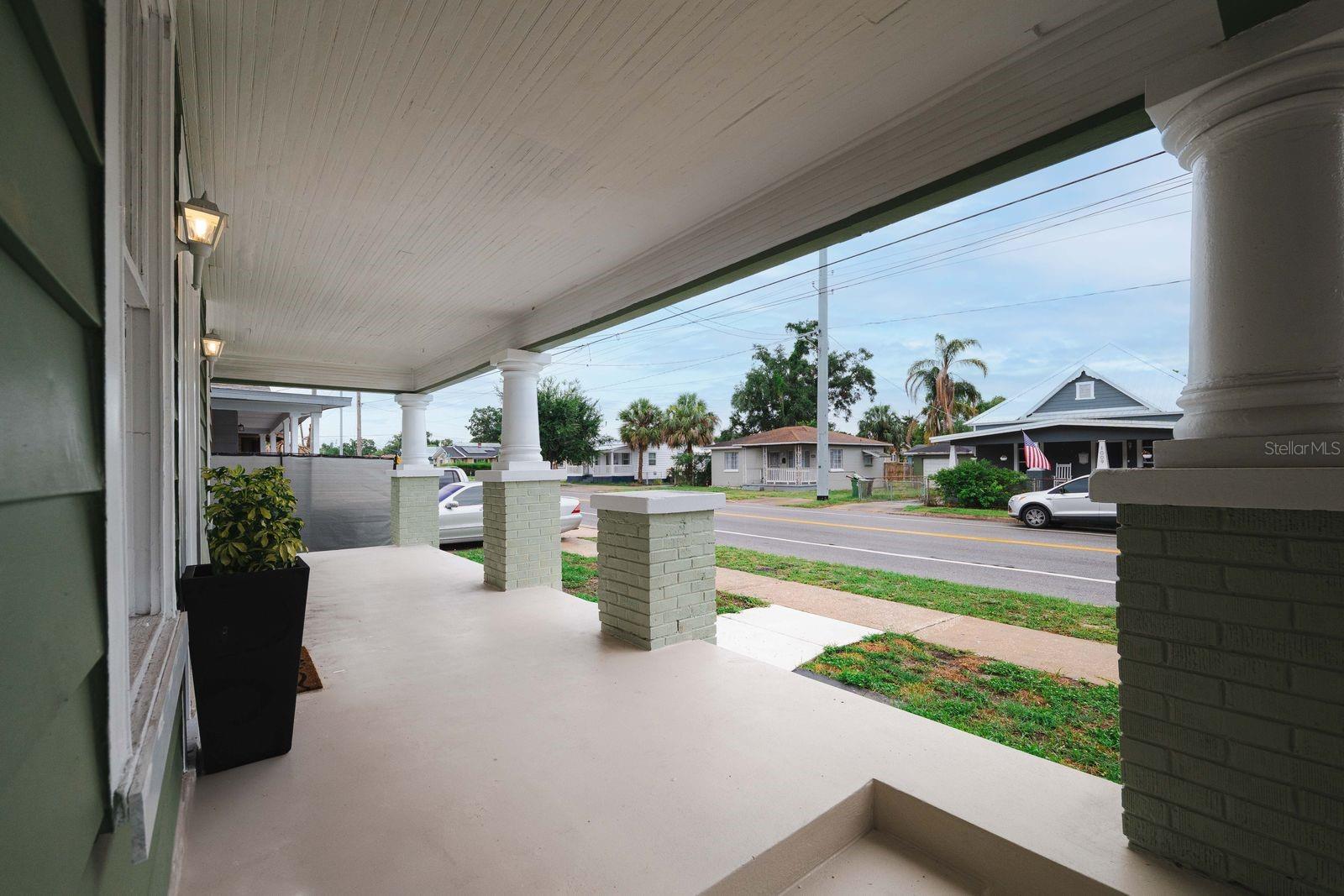 1010 E LAKE AVE, TAMPA, FL, 33605