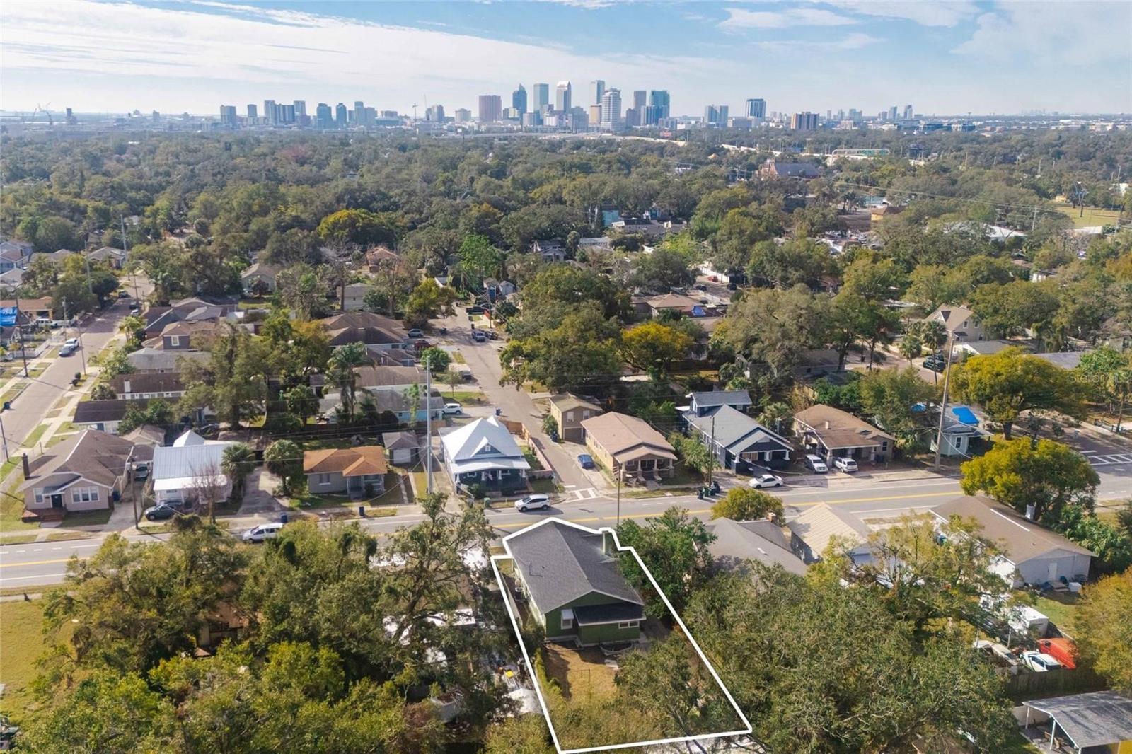 1010 E LAKE AVE, TAMPA, FL, 33605