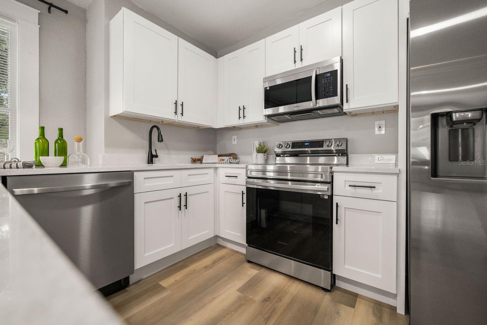 1010 E LAKE AVE, TAMPA, FL, 33605