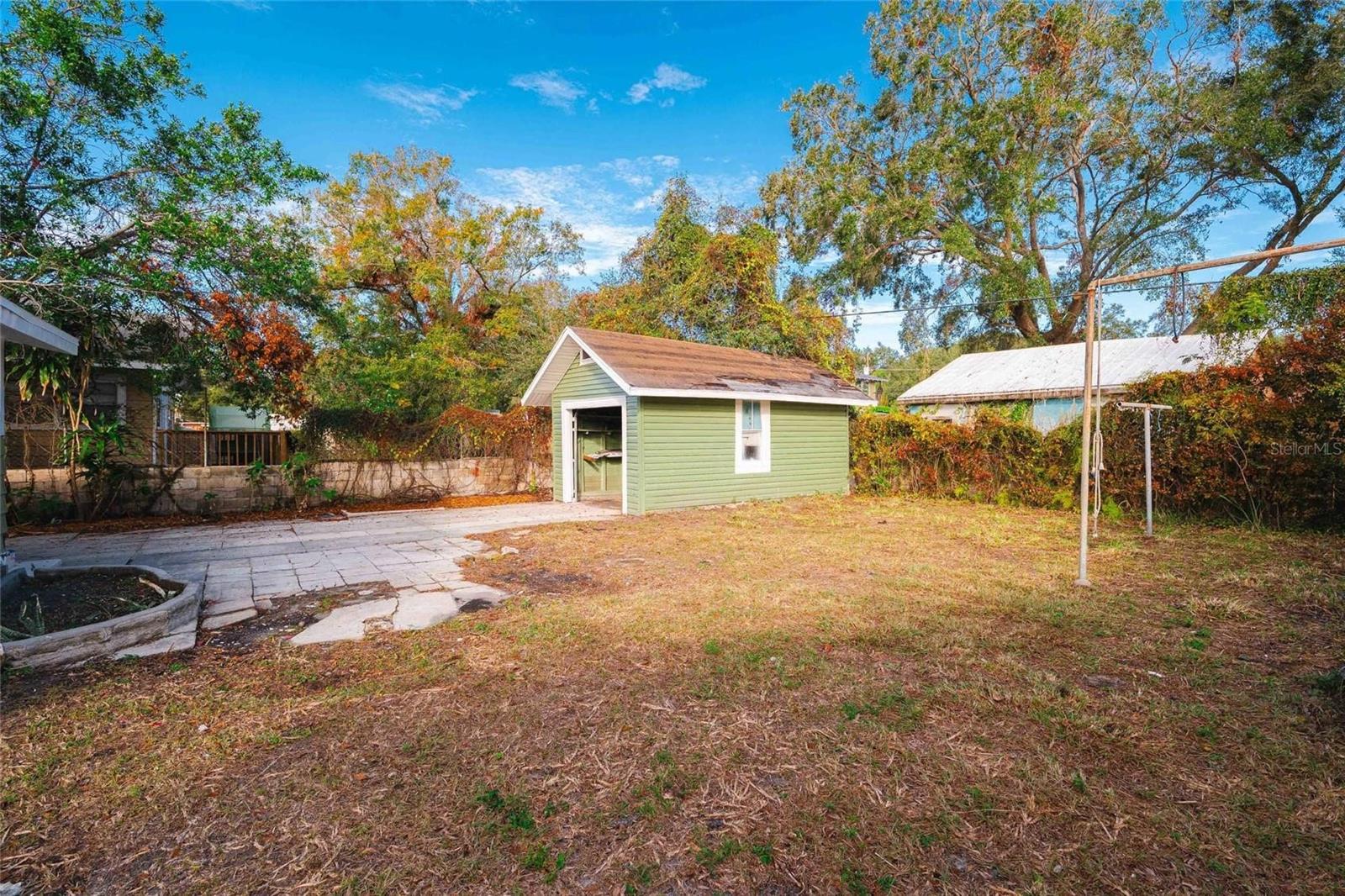 1010 E LAKE AVE, TAMPA, FL, 33605