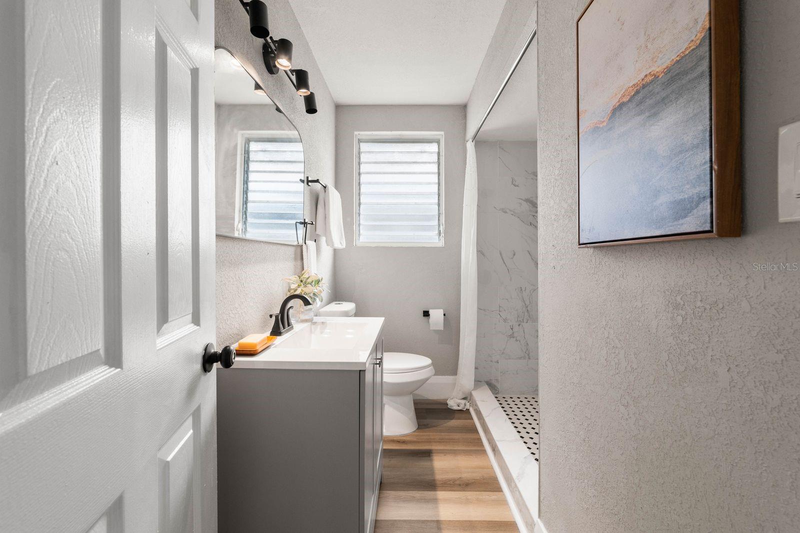 1010 E LAKE AVE, TAMPA, FL, 33605