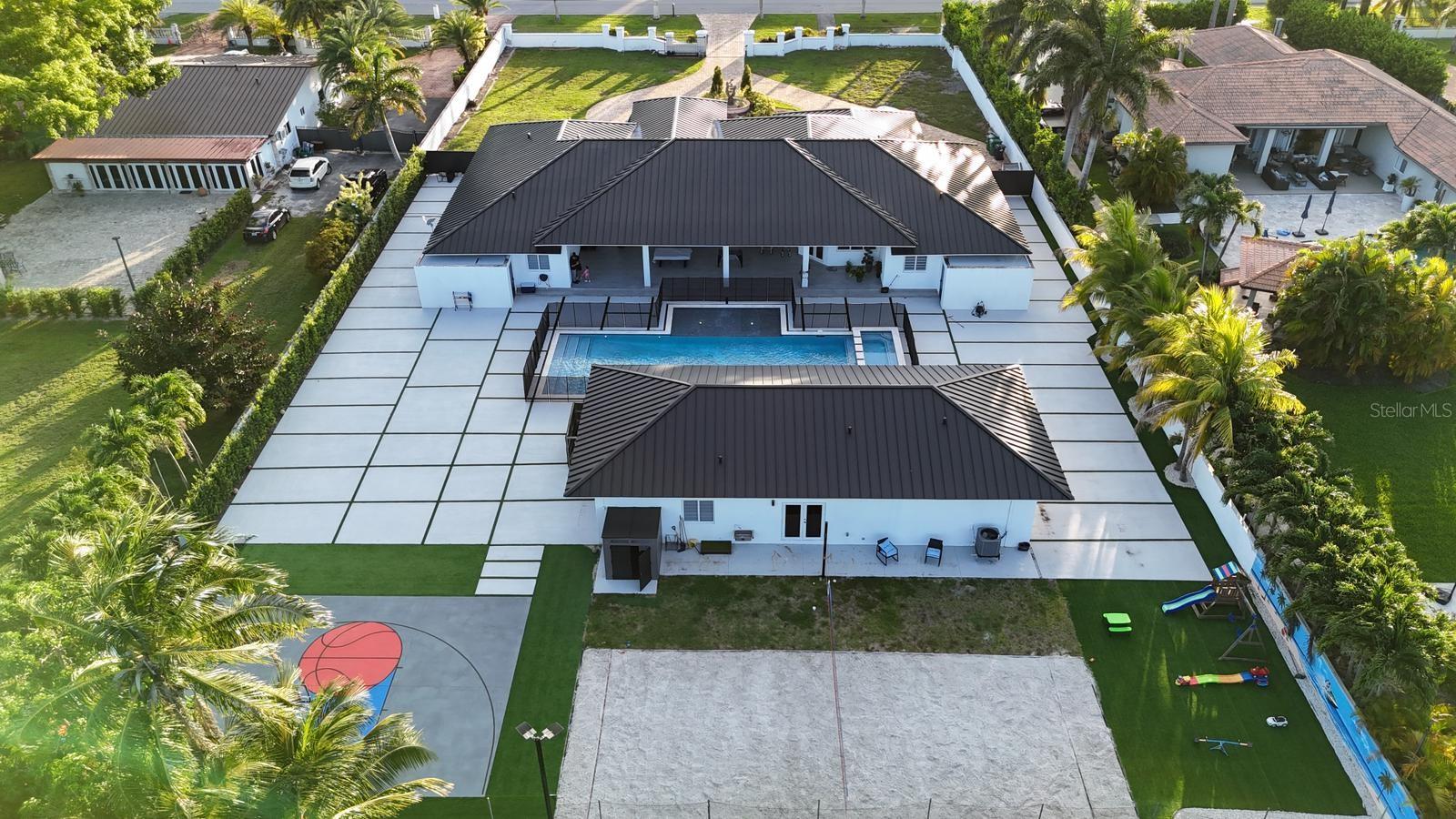 O6343587 Property Photo