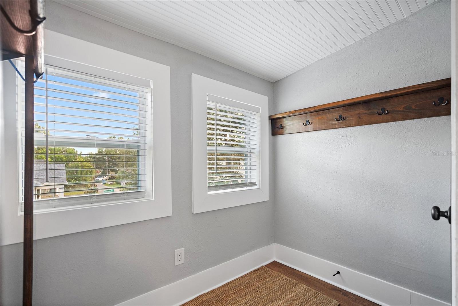 4649 QUEENSBORO AVE S, ST PETERSBURG, FL, 33711