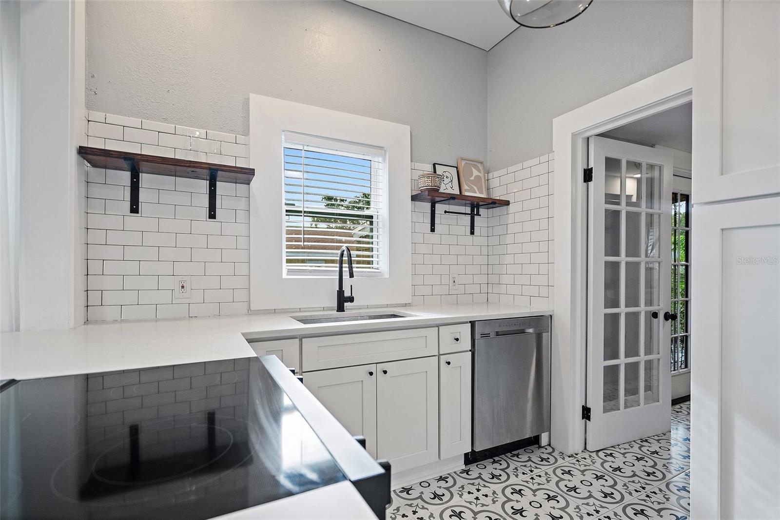 4649 QUEENSBORO AVE S, ST PETERSBURG, FL, 33711