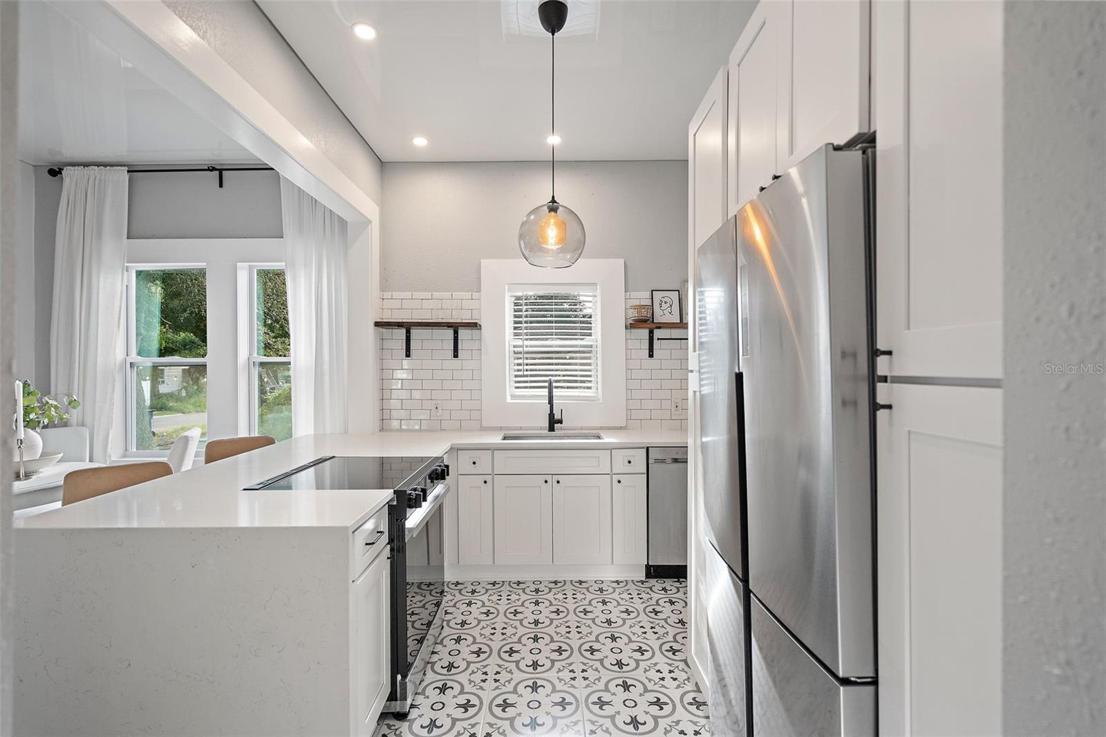 4649 QUEENSBORO AVE S, ST PETERSBURG, FL, 33711