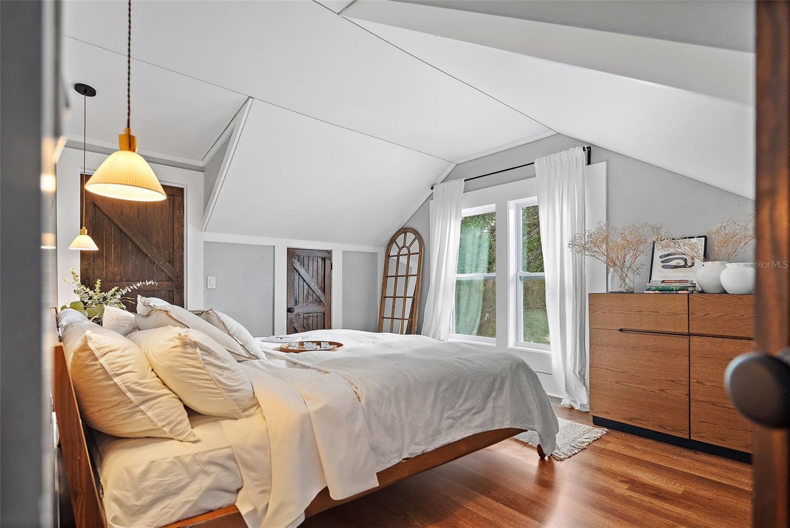 4649 QUEENSBORO AVE S, ST PETERSBURG, FL, 33711