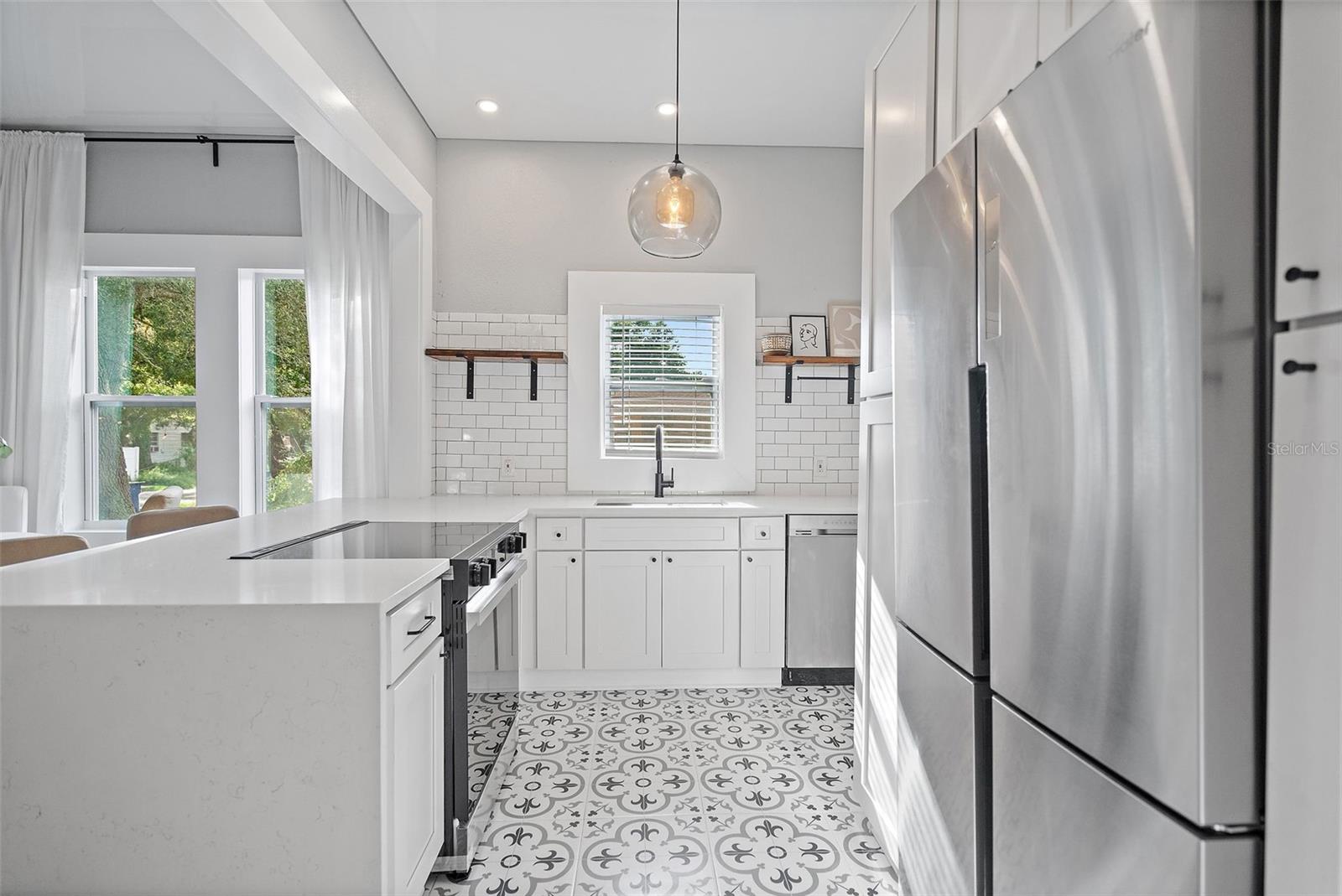 4649 QUEENSBORO AVE S, ST PETERSBURG, FL, 33711