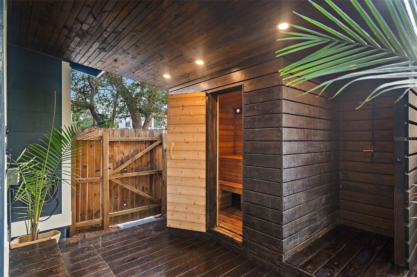 4649 QUEENSBORO AVE S, ST PETERSBURG, FL, 33711