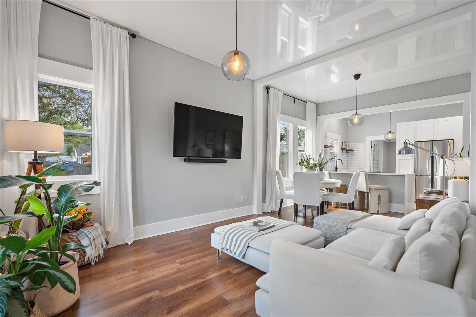 4649 QUEENSBORO AVE S, ST PETERSBURG, FL, 33711