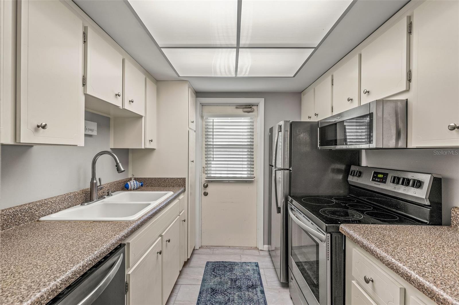 650 PINELLAS POINT DR S #218, ST PETERSBURG, FL, 33705