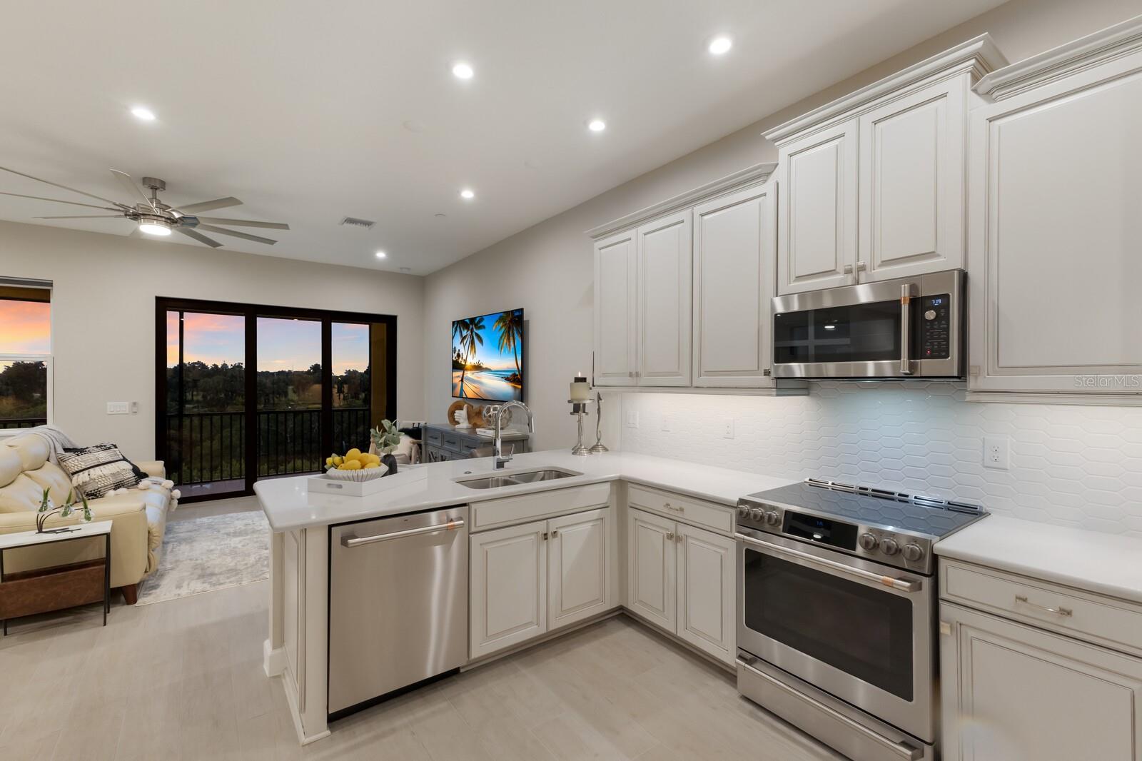 5565 CANNES CIR #5565, SARASOTA, FL, 34231