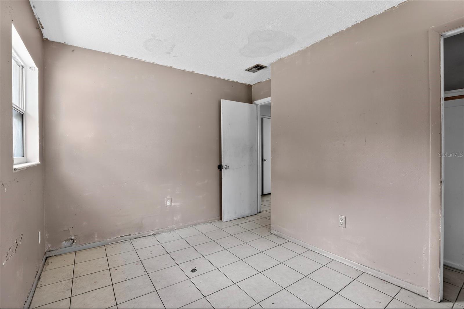 2005 HARTWELL AVE, SANFORD, FL, 32771