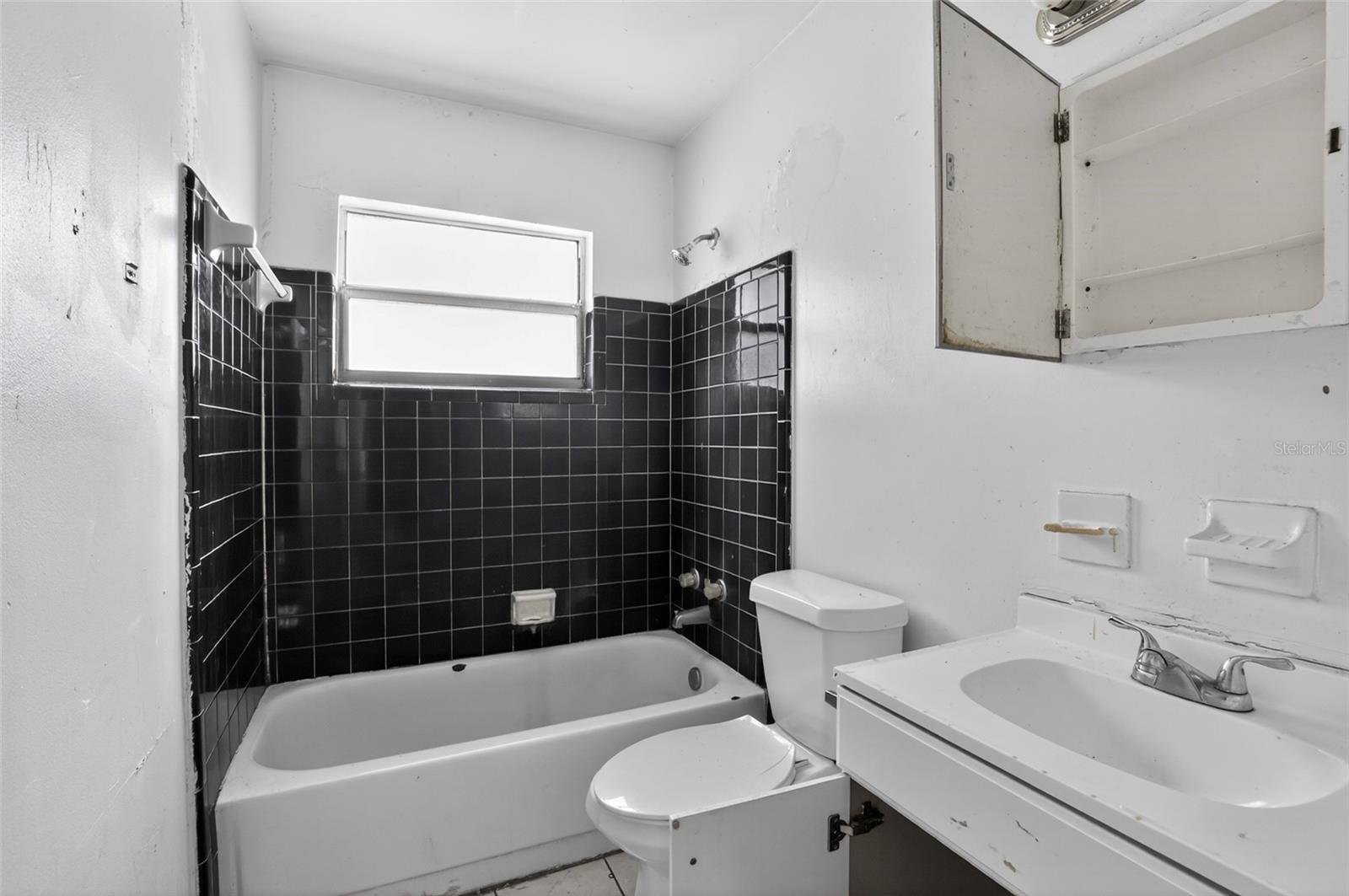 2005 HARTWELL AVE, SANFORD, FL, 32771