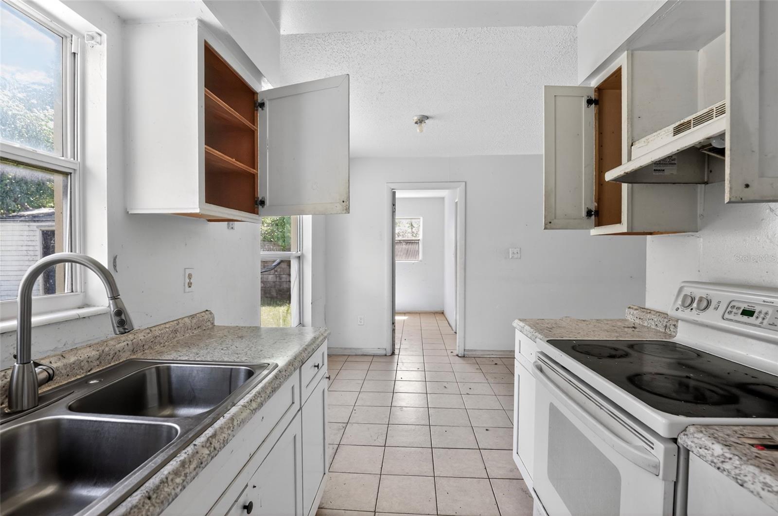 2005 HARTWELL AVE, SANFORD, FL, 32771